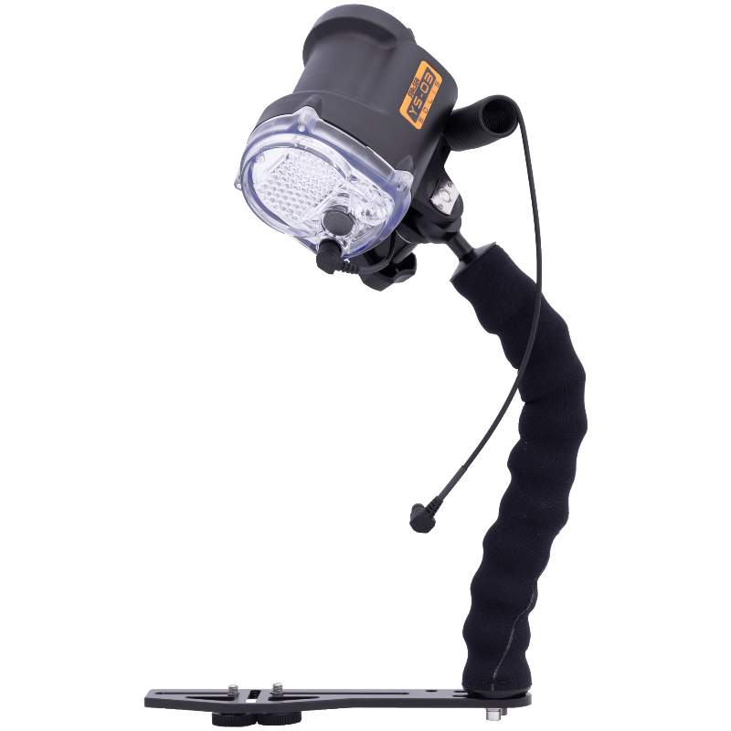 Sea&Sea YS-03 SOLIS UNIVERSAL LIGHTING SYSTEM INCLUDES: YS-03 SOLIS STROBE SS-03125, ...