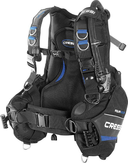 Cressi Aquaride BCD with adjustable straps and integrated weight system.