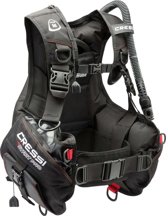 Cressi Start Pro 2.0 BCD with quick-release pockets and multipurpose zip compartments.