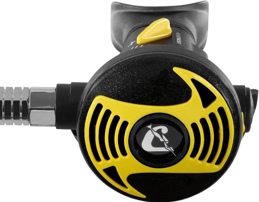 Cressi XS2 Octopus diving regulator with yellow and black design, side valve, and adjustable Venturi effect.